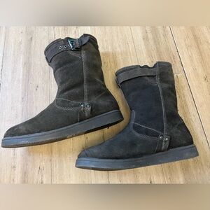 Marc Fisher brown suede mid calf pull on lined women’s brown boots. Size 8